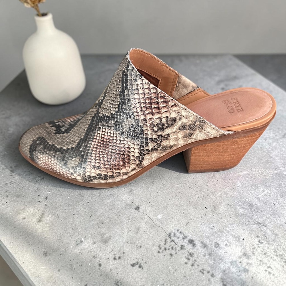 Frye and Co. Jacy Mules Womens 7 Tan Snakeskin Embossed Leather Block Heel - Picture 5 of 10